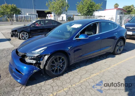 2019 Tesla Model 3 Long Range/Performance z USA, uszkodzony, nr VIN 5YJ3E1EB4KF387381